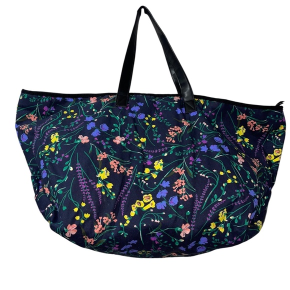 Victoria's Secret Floral Weekender Tote Bag Black Zippered - Picture 2 of 7